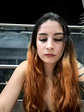 Snapshot of Mon_Cherry chatting on 09.30.25 Mon Cherry online show from 09.30.25