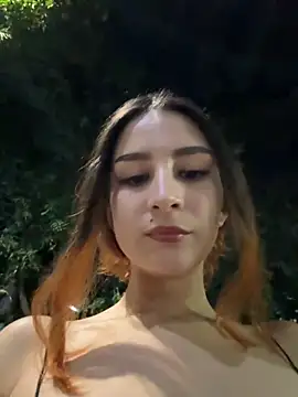 Snapshot of Mon_Cherry chatting on 10.01.25 Mon Cherry online show from 10.01.25