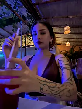 Snapshot of Mon_Cherry chatting on 11.07.25 Mon Cherry online show from 11.07.25