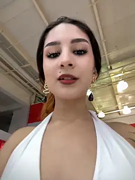 Snapshot of Mon_Cherry chatting on 11.11.25 Mon Cherry online show from 11.11.25