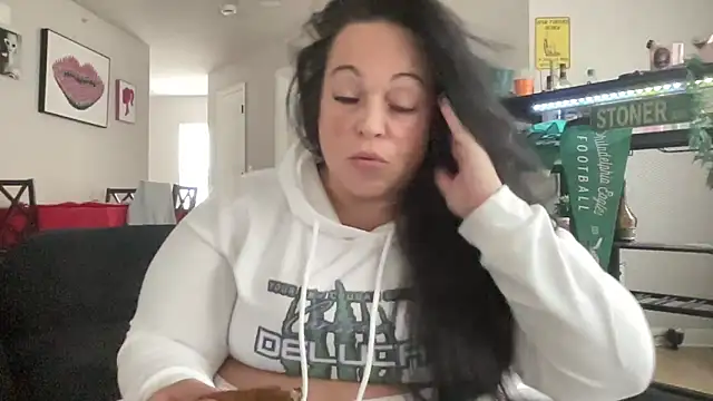 Snapshot of CarissmaDeLuca chatting on 02.25.26 CarissmaDeLuca online show from 02.25.26