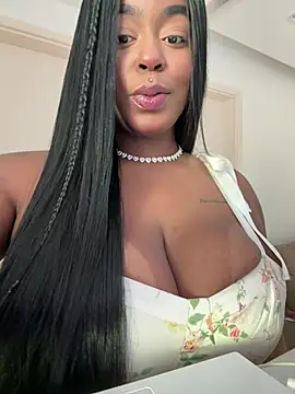 Snapshot of latinababyy chatting on 02.21.26 latinababyy online show from 02.21.26