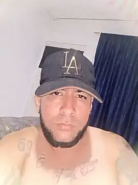 Snapshot of sexjim01 chatting on 06.17.26 sexjim01 online show from 06.17.26