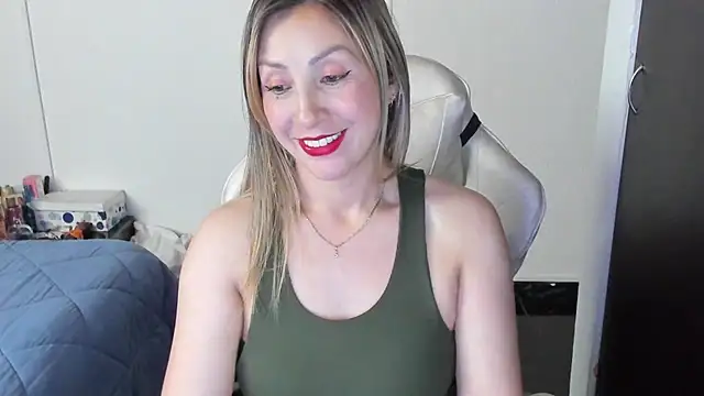 Andreina Suann online show from 01.07.25