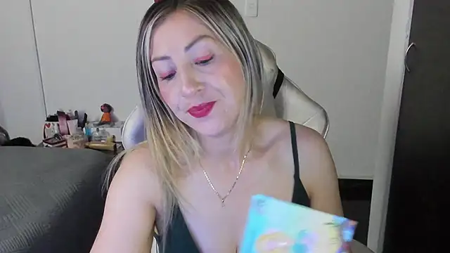 Andreina Suann online show from 11.06.25