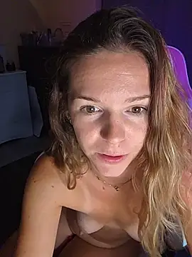 Snapshot of lucie_mehott chatting on 07.29.26 lucie mehott online show from 07.29.26