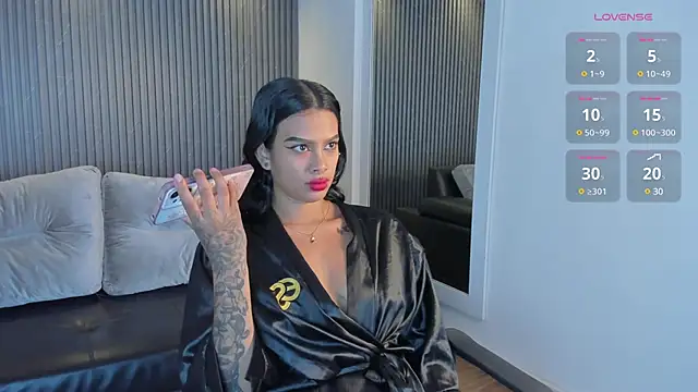 saracorraless online show from 12.11.24