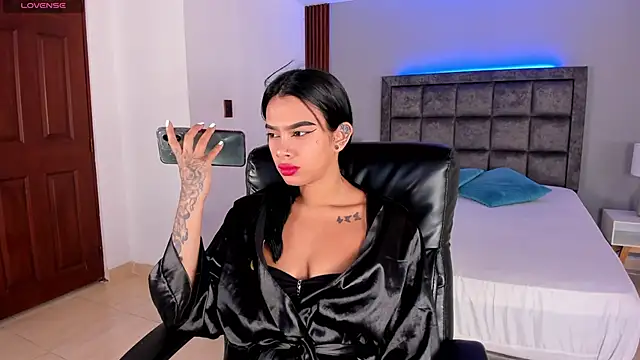 saracorraless online show from 02.13.25