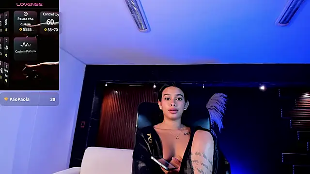 saracorraless online show from 03.12.25