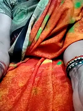 Snapshot of Januhot18 chatting on 12.21.24 Januhot18 online show from 12.21.24