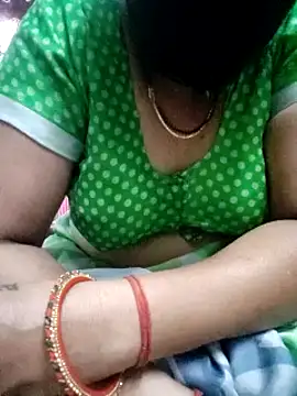 Snapshot of Januhot18 chatting on 02.16.25 Januhot18 online show from 02.16.25