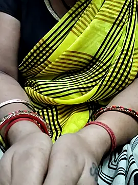 Snapshot of Januhot18 chatting on 02.23.25 Januhot18 online show from 02.23.25