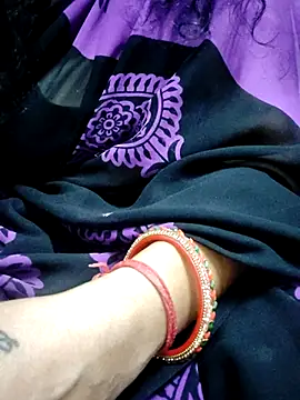 Snapshot of Januhot18 chatting on 02.25.25 Januhot18 online show from 02.25.25