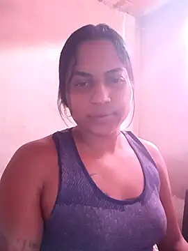 Snapshot of Giselabrunette25 chatting on 09.17.25 Giselabrunette25 online show from 09.17.25