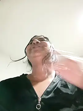 Snapshot of Giselabrunette25 chatting on 09.19.25 Giselabrunette25 online show from 09.19.25