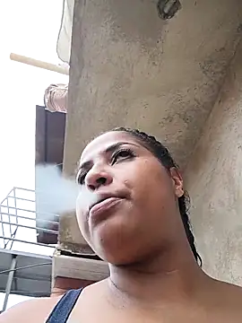 Snapshot of Giselabrunette25 chatting on 09.28.25 Giselabrunette25 online show from 09.28.25