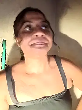 Snapshot of Giselabrunette25 chatting on 10.10.25 Giselabrunette25 online show from 10.10.25