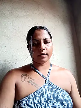 Snapshot of Giselabrunette25 chatting on 10.22.25 Giselabrunette25 online show from 10.22.25