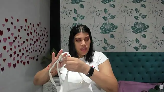 LindaBreeS online show from 02.11.25