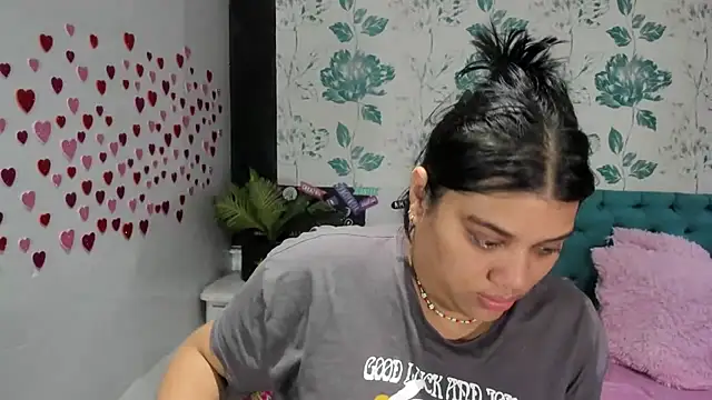 LindaBreeS online show from 02.15.25