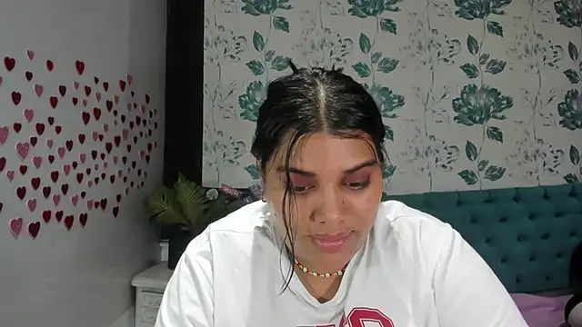 LindaBreeS online show from 02.16.25