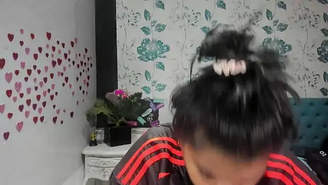 LindaBreeS online show from 03.20.25