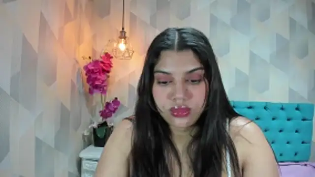 Snapshot of LindaBreeS chatting on 05.31.26 LindaBreeS online show from 05.31.26