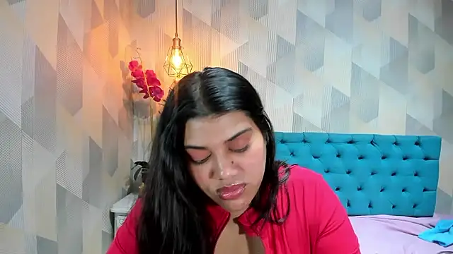 Snapshot of LindaBreeS chatting on 06.03.26 LindaBreeS online show from 06.03.26
