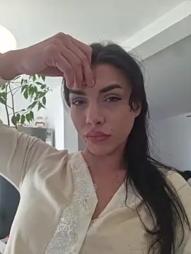 JolieLizz online show from 10.29.25