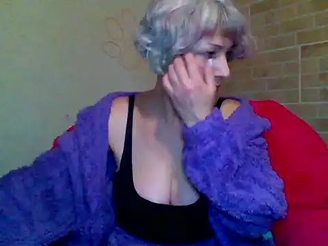 Lorie Carrie online show from 12.28.24