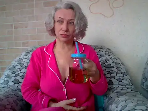 Lorie Carrie online show from 04.01.26