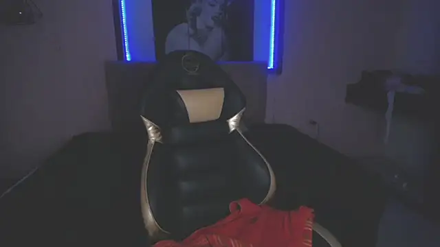 Andrea Ramos online show from 10.15.25