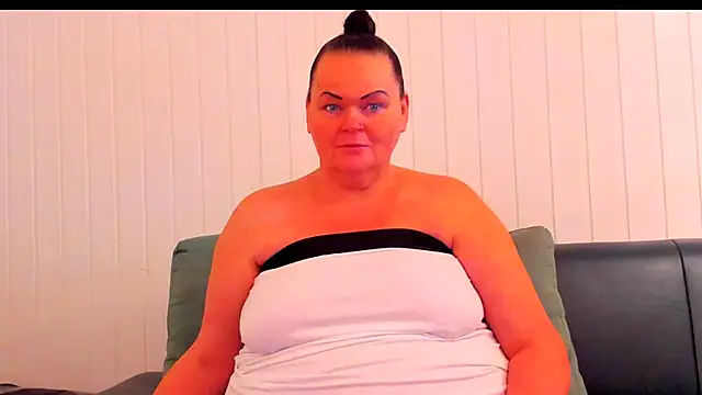 MilanaBiegert online show from 01.10.26