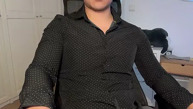 jungcock3210 online show from 11.06.25