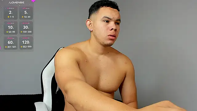 Snapshot of jhotta_fox chatting on 12.07.24 jhotta fox online show from 12.07.24