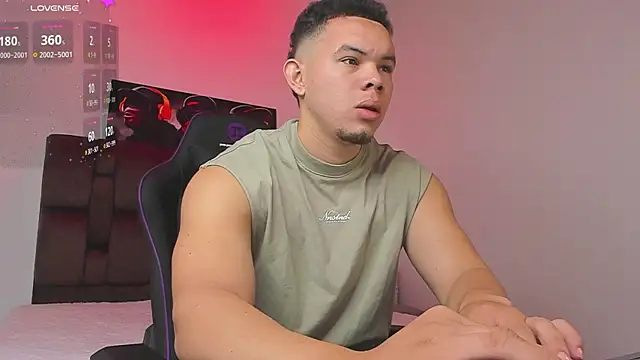 Snapshot of jhotta_fox chatting on 01.17.25 jhotta fox online show from 01.17.25