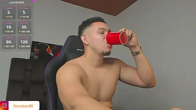 Snapshot of jhotta_fox chatting on 01.26.25 jhotta fox online show from 01.26.25