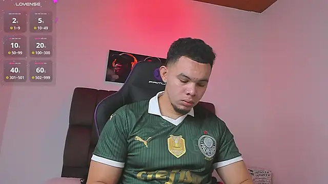 Snapshot of jhotta_fox chatting on 09.12.25 jhotta fox online show from 09.12.25