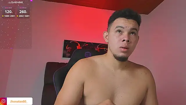 Snapshot of jhotta_fox chatting on 10.03.25 jhotta fox online show from 10.03.25