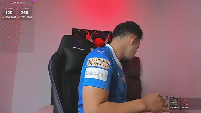 Snapshot of jhotta_fox chatting on 10.09.25 jhotta fox online show from 10.09.25