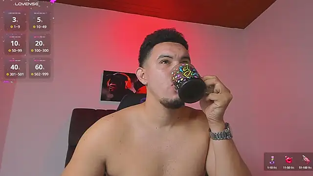 Snapshot of jhotta_fox chatting on 10.14.25 jhotta fox online show from 10.14.25