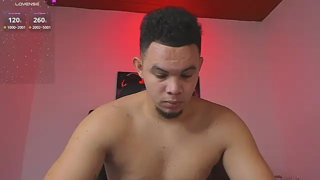 Snapshot of jhotta_fox chatting on 10.23.25 jhotta fox online show from 10.23.25