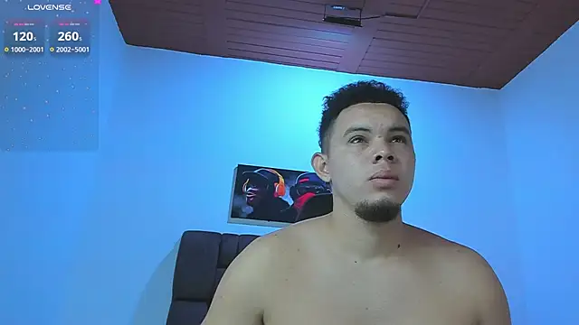 Snapshot of jhotta_fox chatting on 10.28.25 jhotta fox online show from 10.28.25