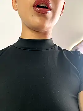 Nikothyna online show from 10.03.25