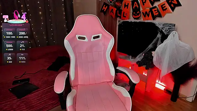 Snapshot of Jane_Paws chatting on 11.01.25 Jane Paws online show from 11.01.25