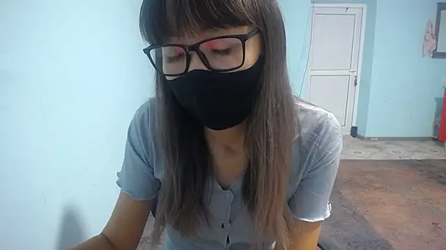 Snapshot of elllaaxx chatting on 10.01.25 elllaaxx online show from 10.01.25