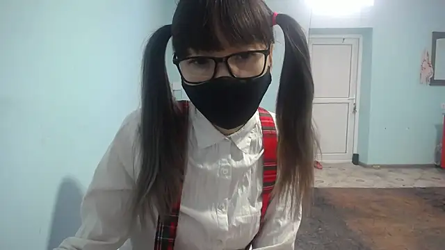 Snapshot of elllaaxx chatting on 10.02.25 elllaaxx online show from 10.02.25