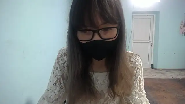 Snapshot of elllaaxx chatting on 10.06.25 elllaaxx online show from 10.06.25