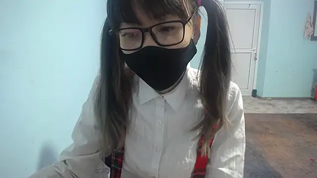 Snapshot of elllaaxx chatting on 10.09.25 elllaaxx online show from 10.09.25