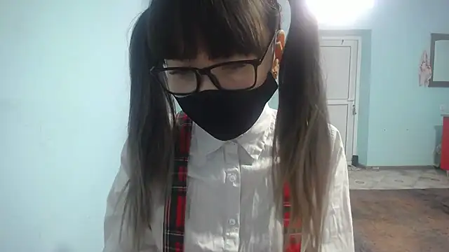 Snapshot of elllaaxx chatting on 11.06.25 elllaaxx online show from 11.06.25